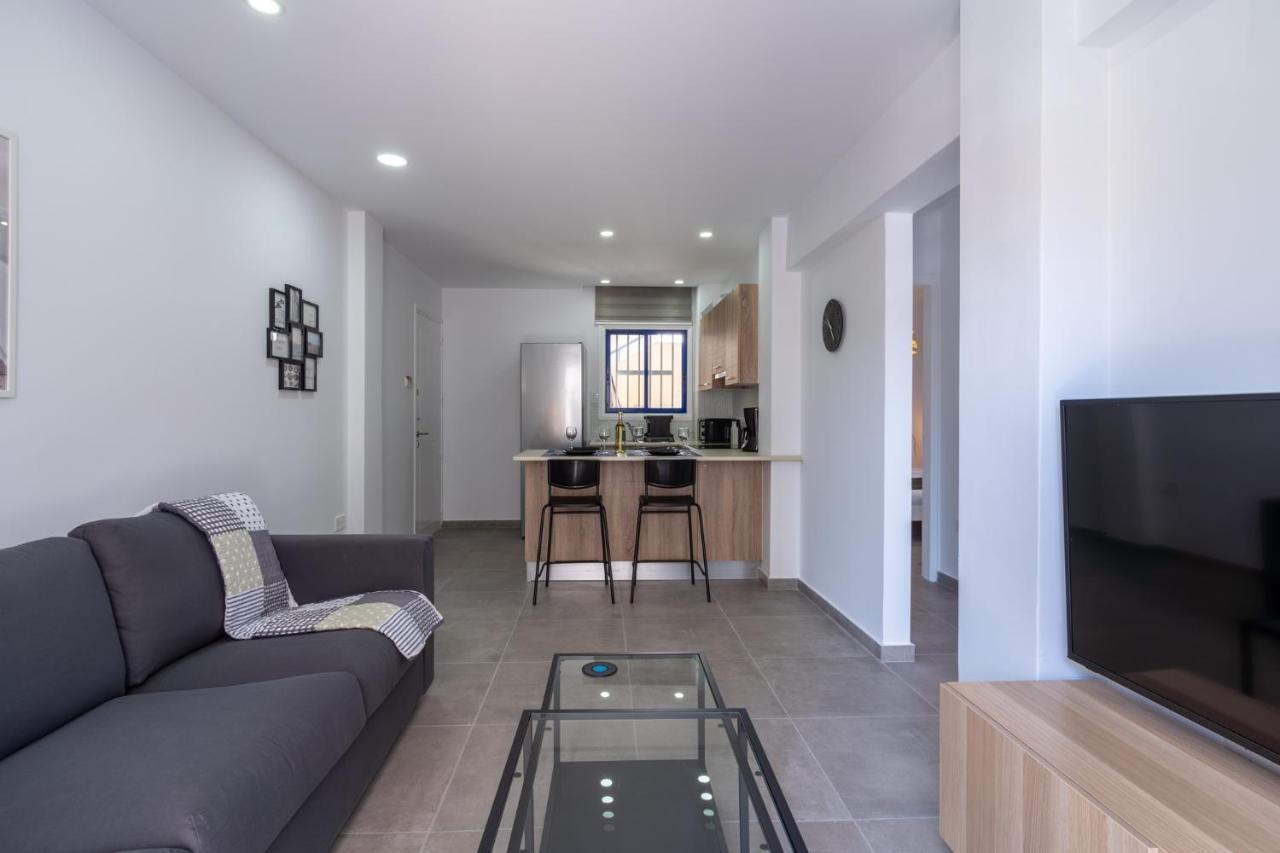 Odyssey - Captivating 2-Bedroom Retreat In Λάρνακα Εξωτερικό φωτογραφία