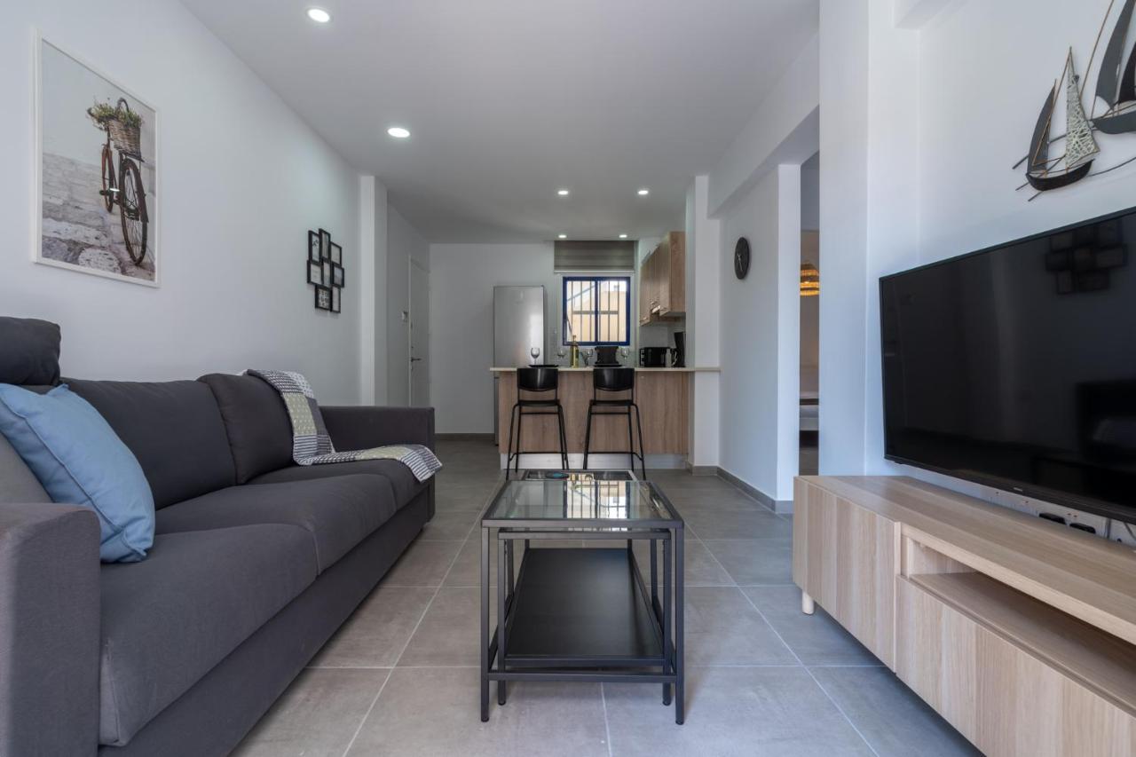 Odyssey - Captivating 2-Bedroom Retreat In Λάρνακα Εξωτερικό φωτογραφία